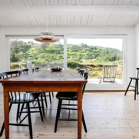6 Person Holiday In